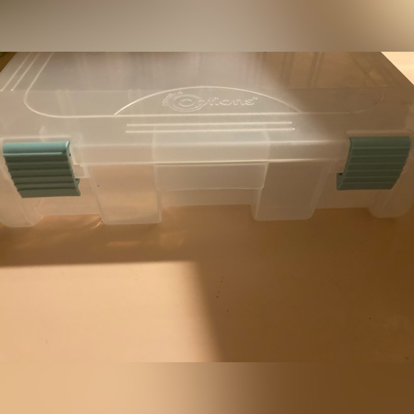 Storage container - Picture 2 of 3